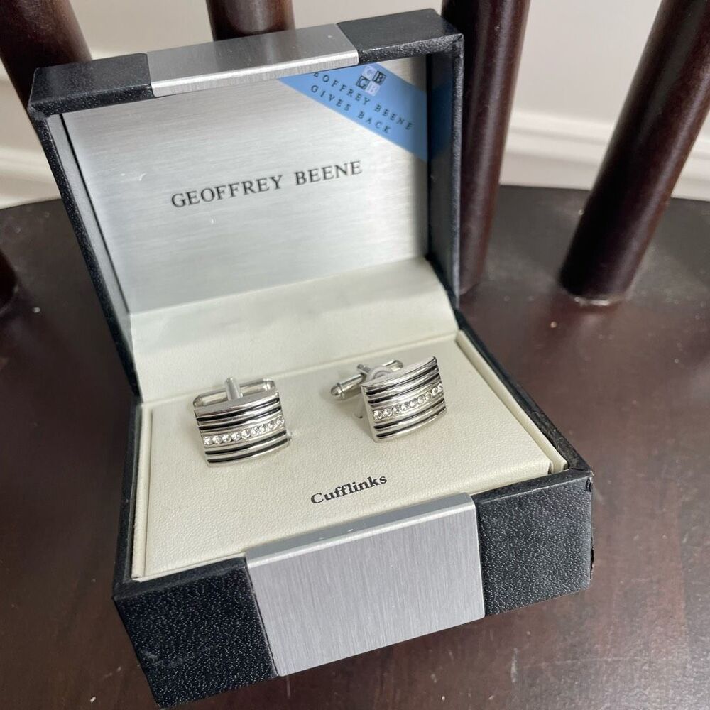 NIB Geoffrey Beene Cufflinks Medal Man Silver Black Rhinestone